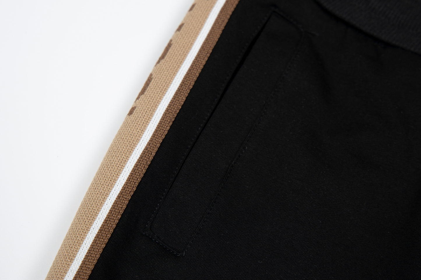 135WB25UDE Stylish Pants