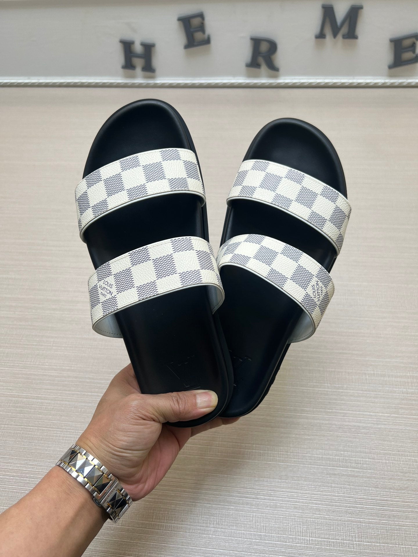 54E61ZDE Stylish slippers