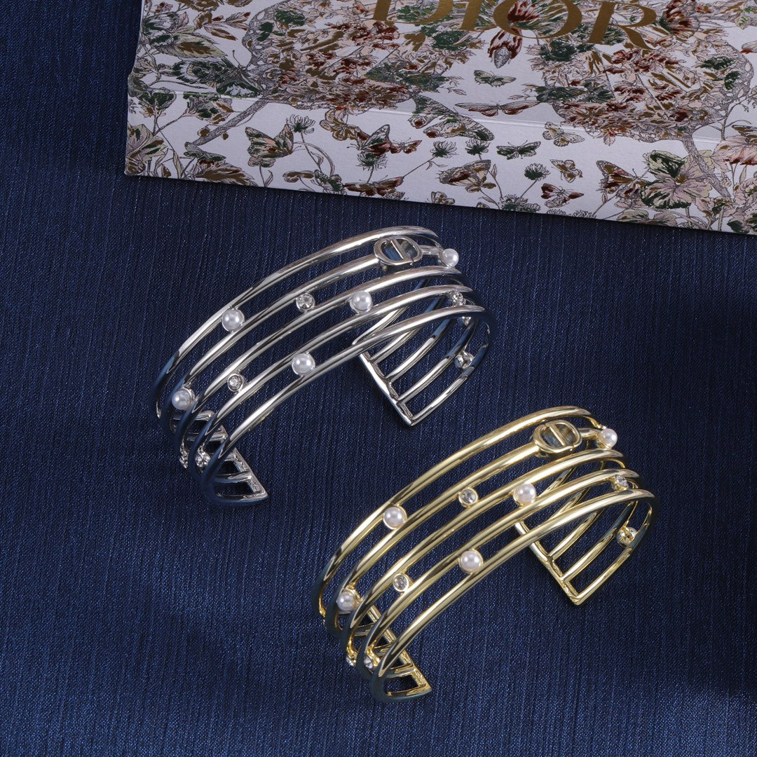 14D418KDE Stylish Bracelets