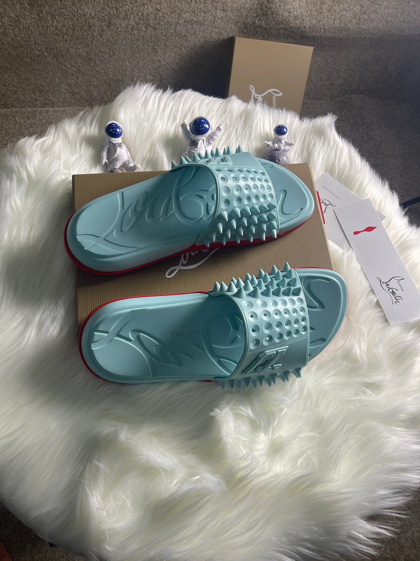 J4A22ZDE Stylish Slippers