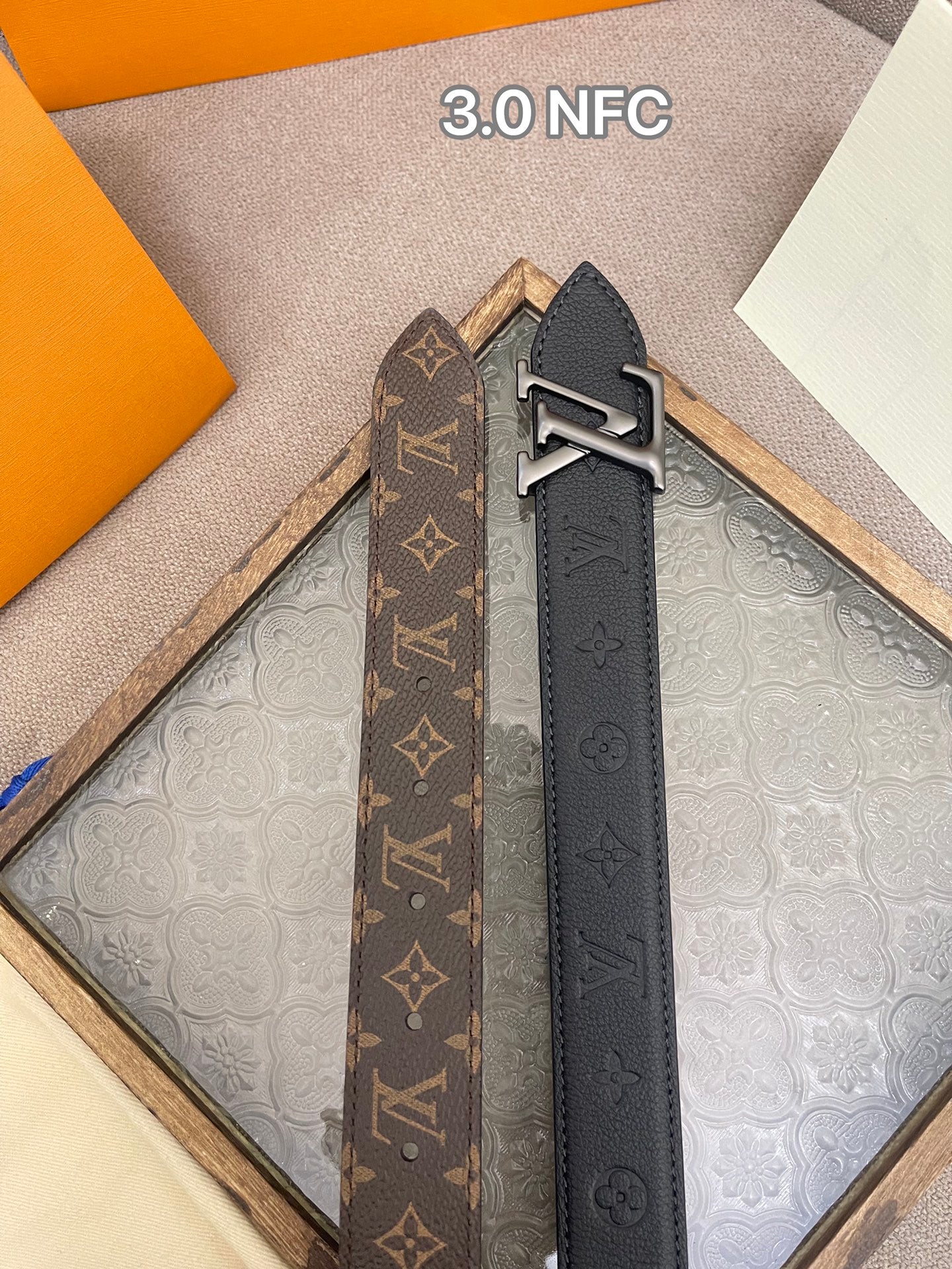 255RE10PDE Stylish  High quality belt With full package