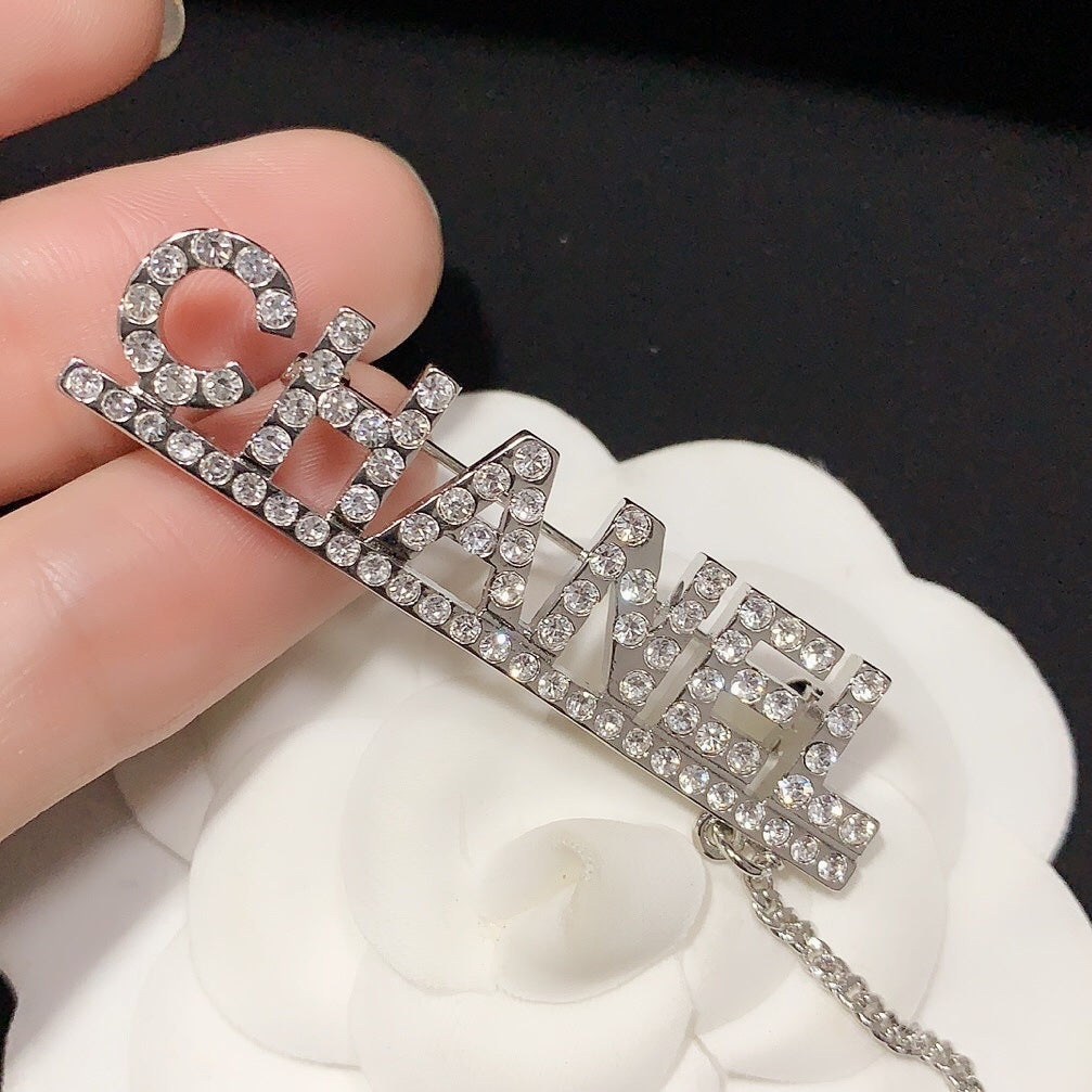 14C227XDE Stylish  Brooch