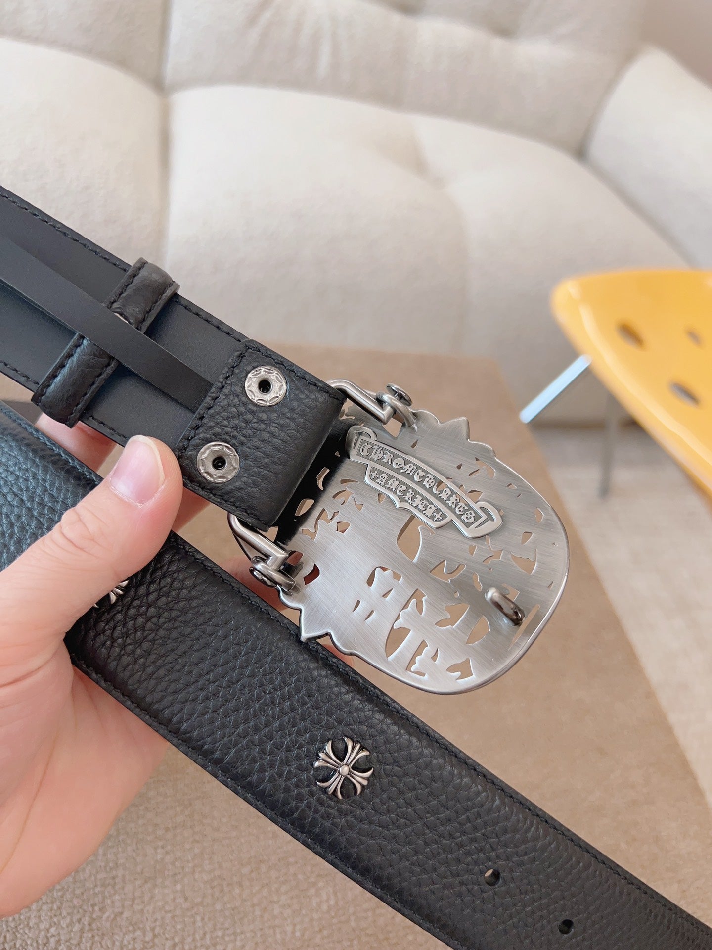 255RA15PDE Stylish  High quality belt With full package