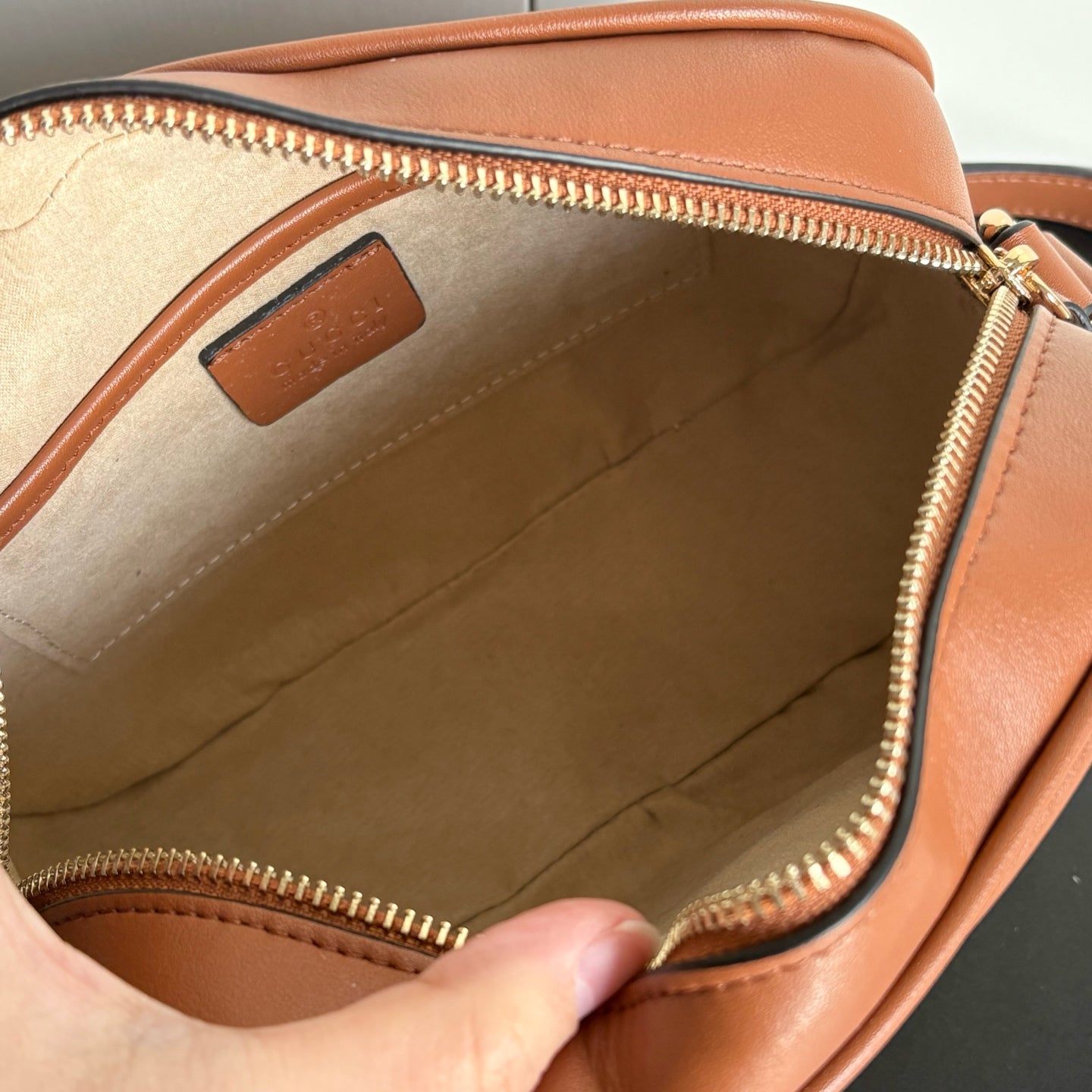 2WB18BDE Stylish leather bag