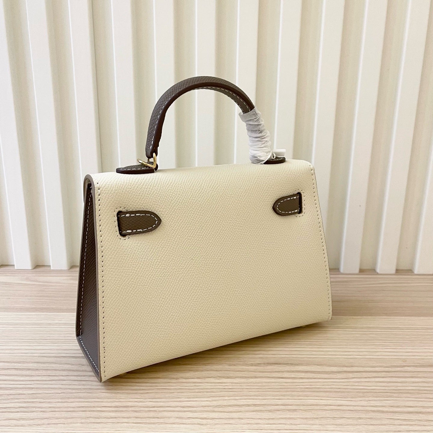 2WH25BDE Stylish leather bag