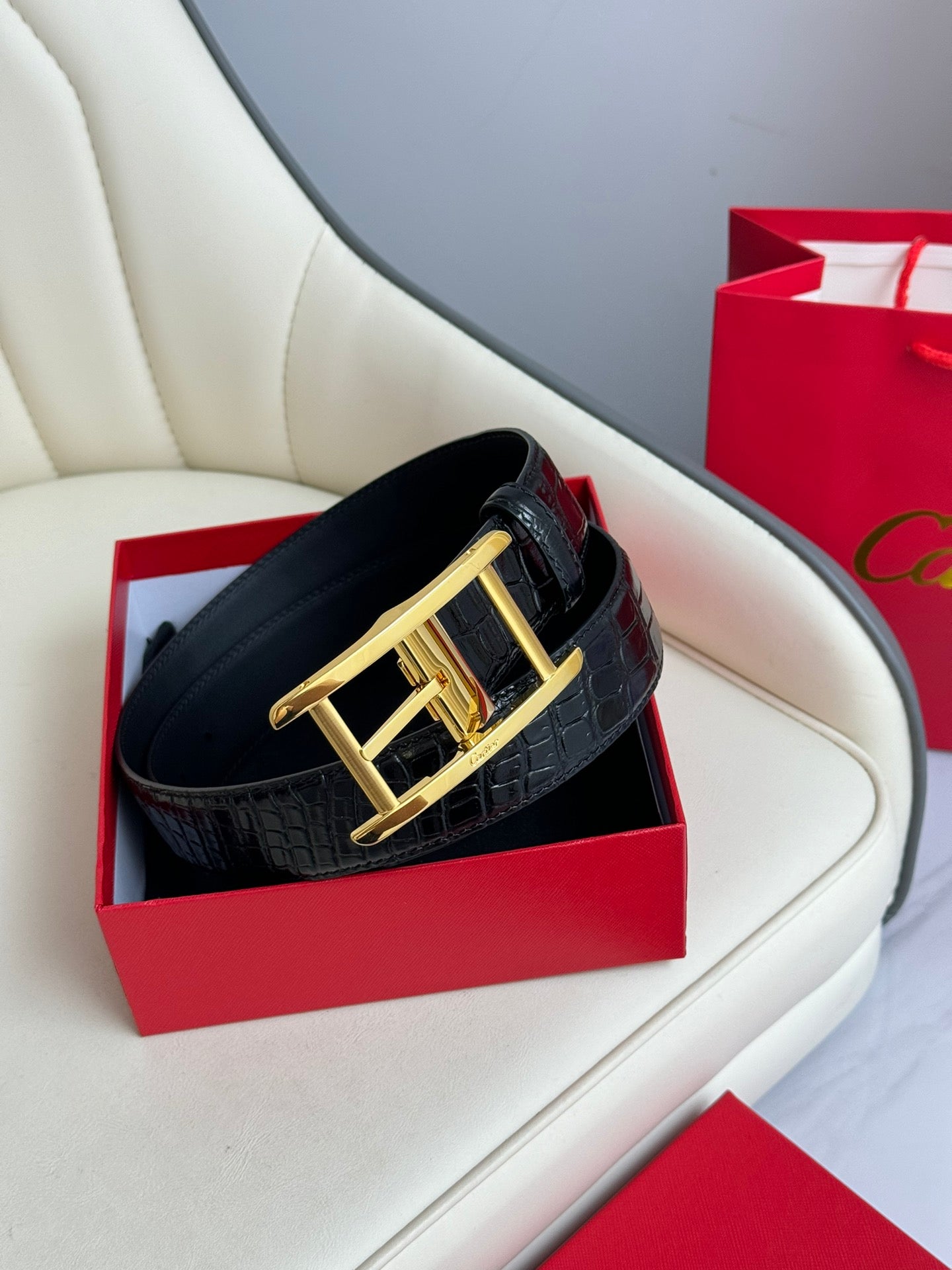1WK172PDE Stylish  High quality belt With full package
