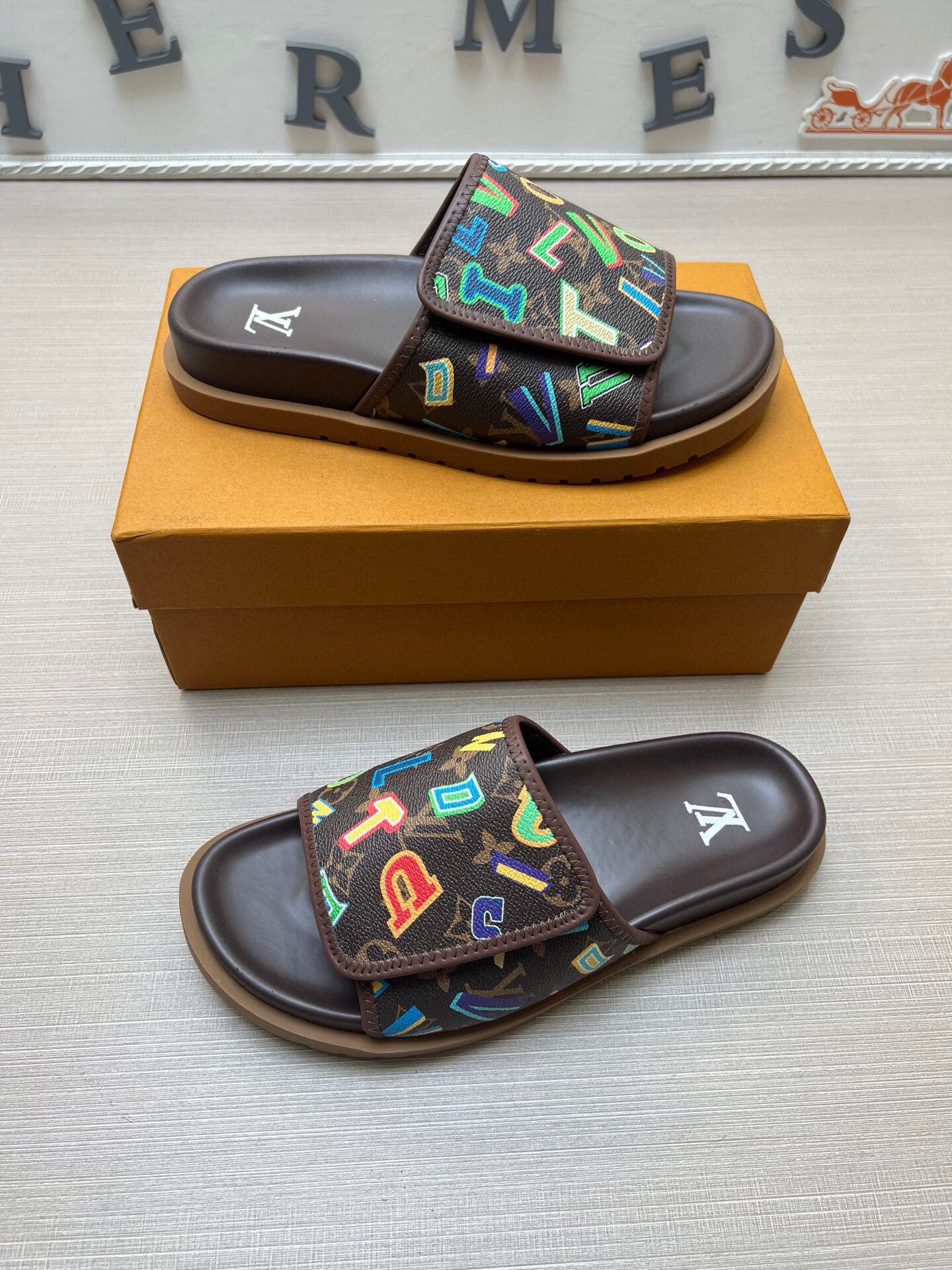 5WE247ZDE Stylish Slippers