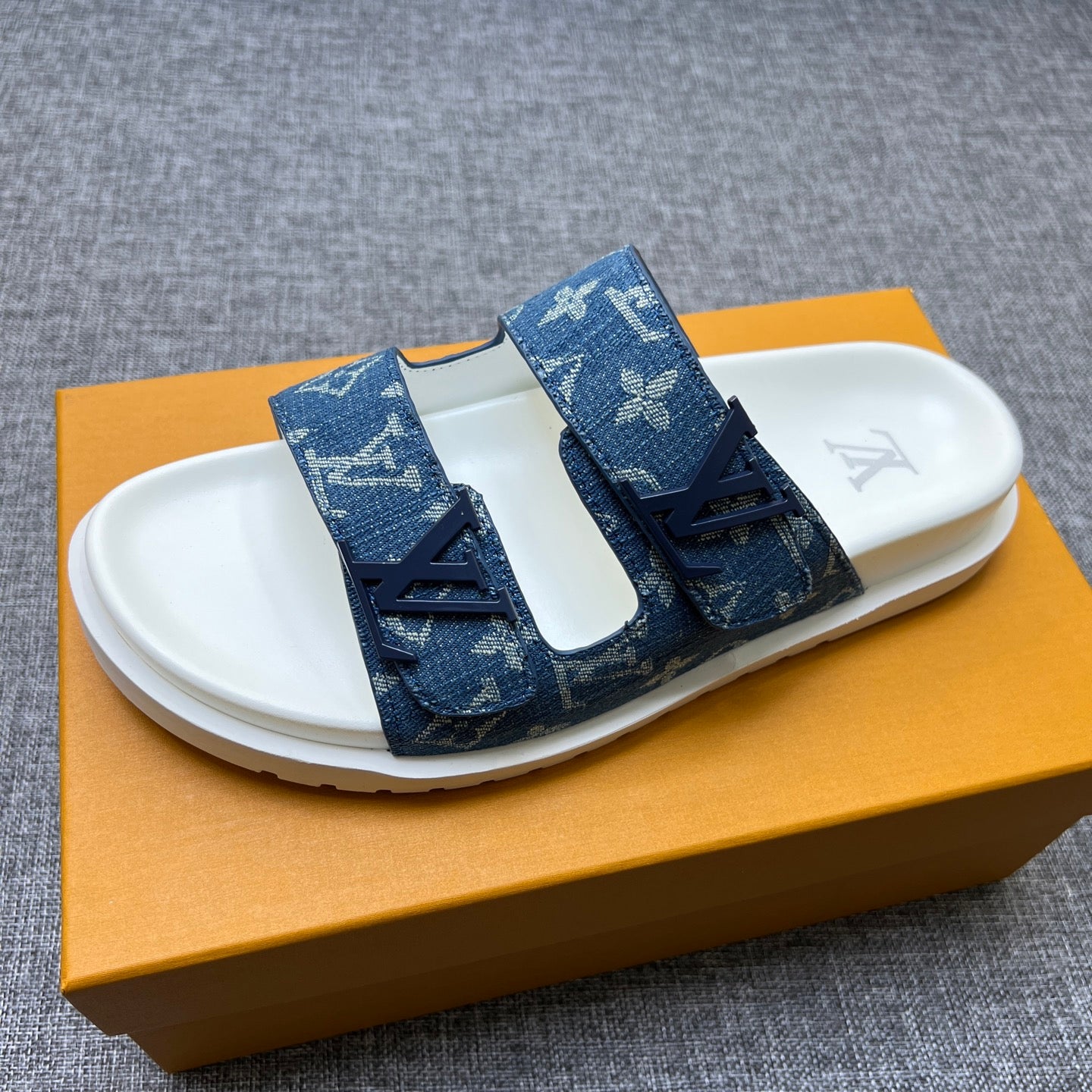 535RE2ZDE Stylish Slippers shoes