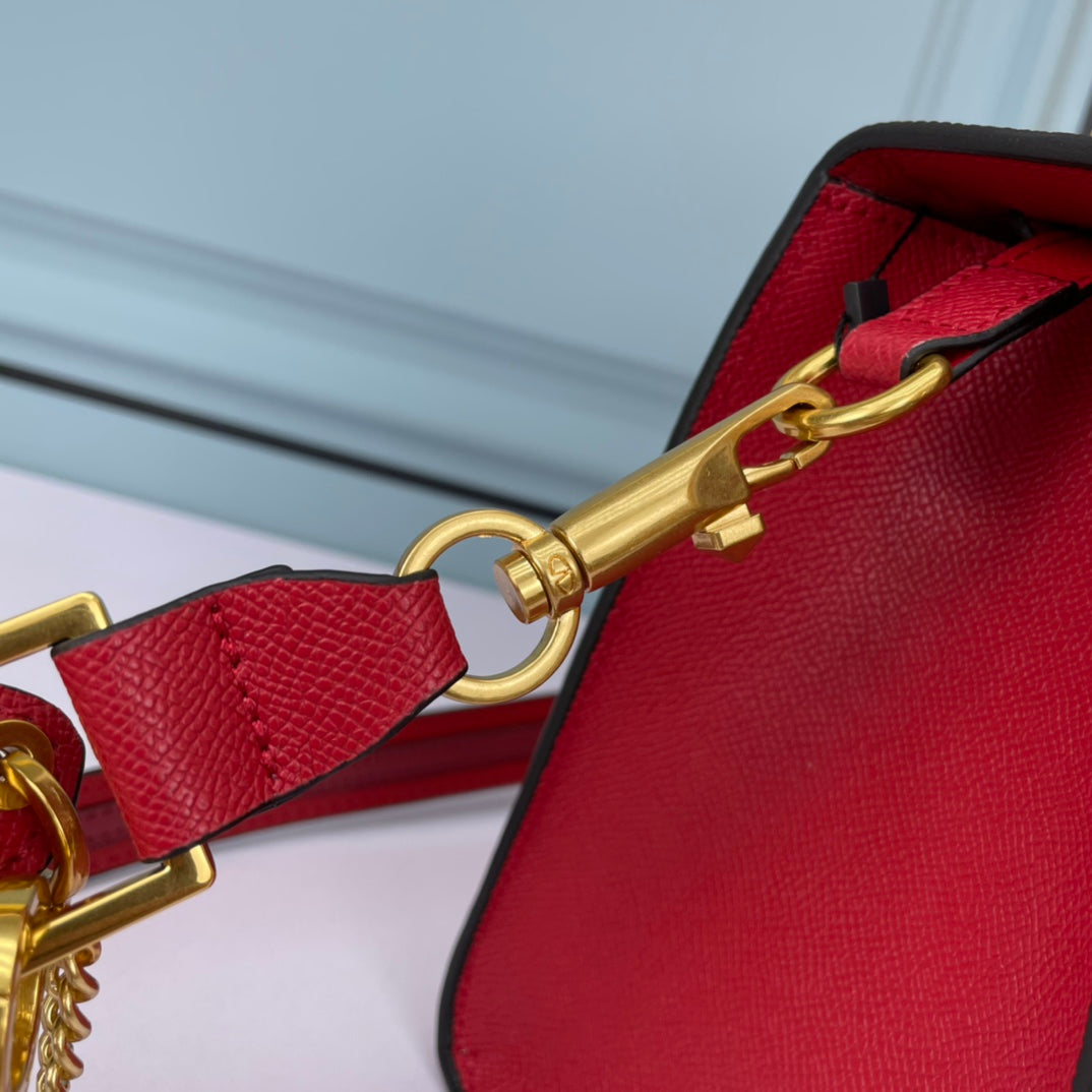 1XVL30BDE Stylish leather bag 