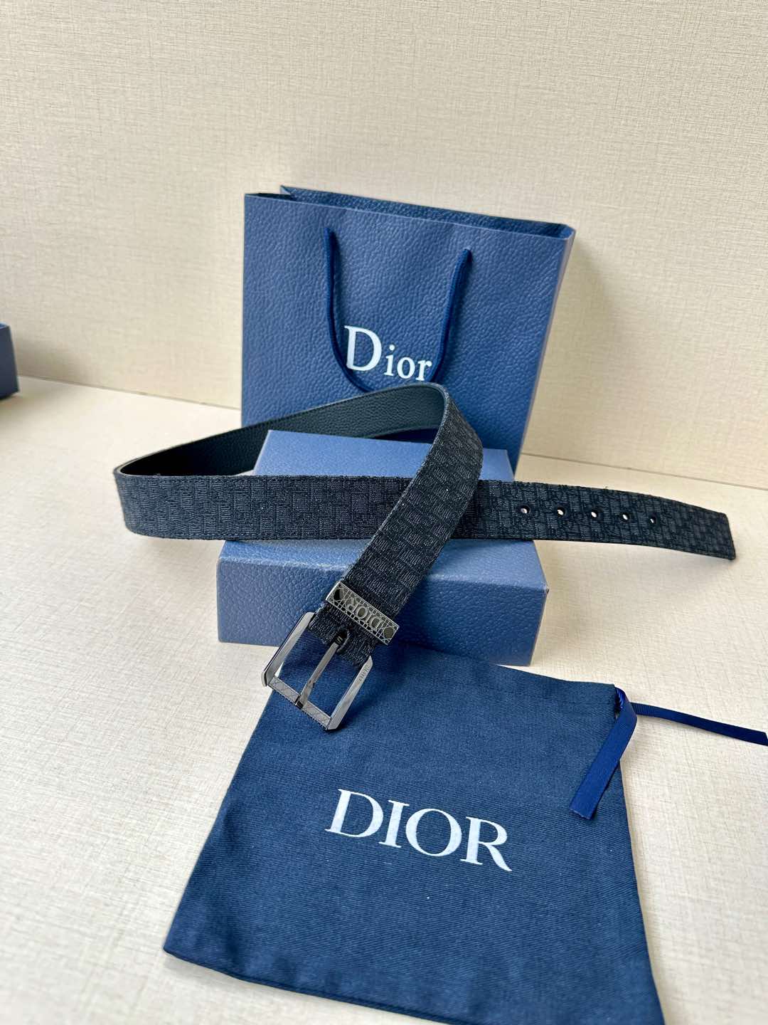 1WD156PDE Stylish  High quality belt With full package