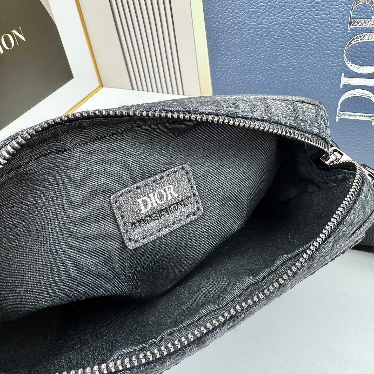 15RD66BDE Stylish bag