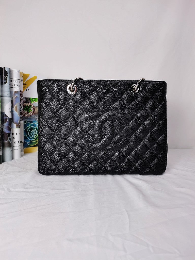 4XC20BDE Stylish leather bag 