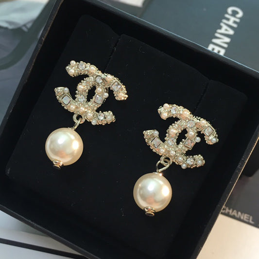 1NC41EDE Stylish Earrings