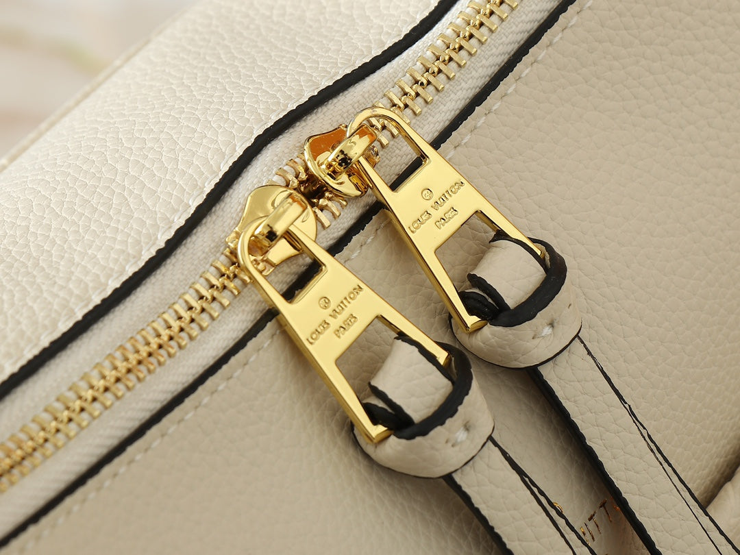 1WE115BDE Stylish leather bag