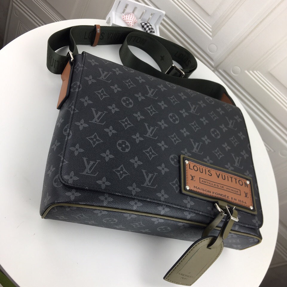 1XE421BDE Stylish leather bag