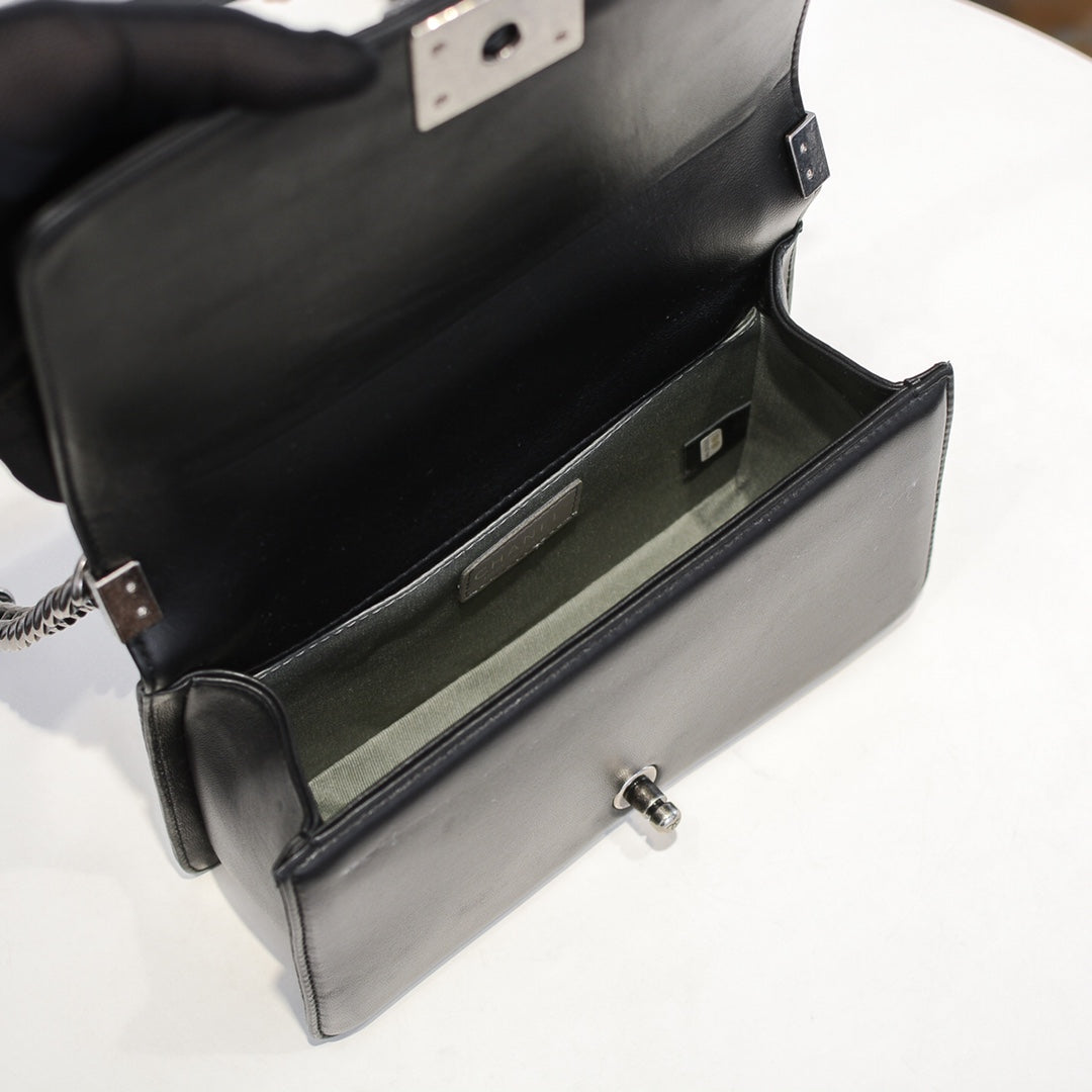 1XC413BDE Stylish leather bag