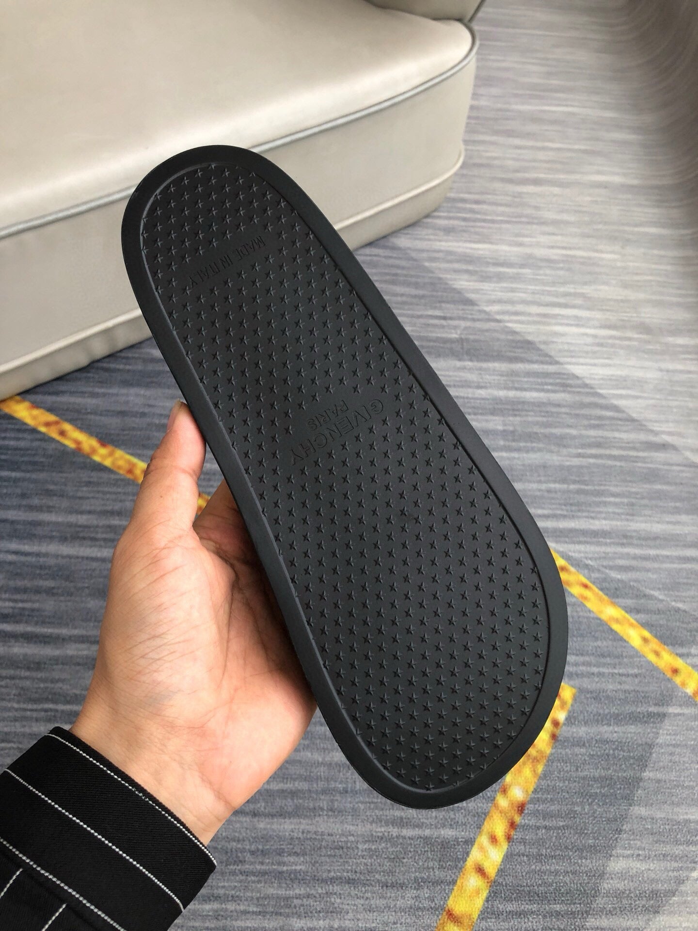 535ZGV265ZDE Stylish Slippers