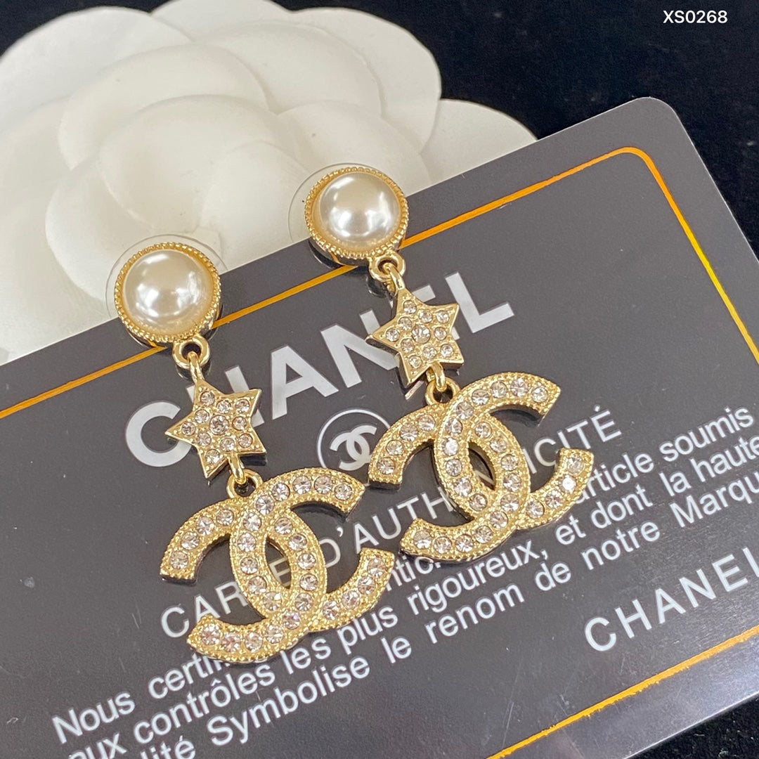 15QC10EDE Stylish Earrings