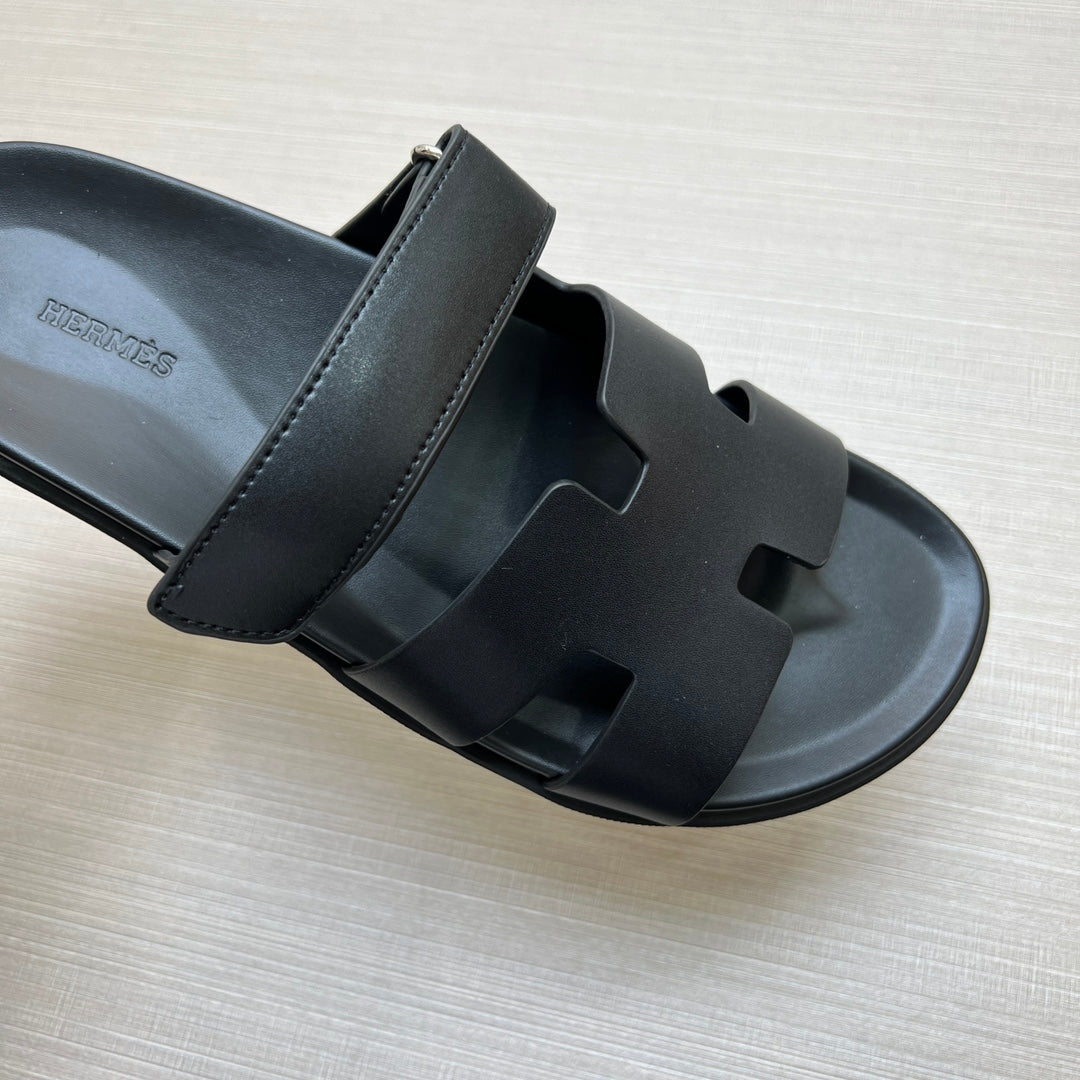 54H1ZDE Stylish slippers