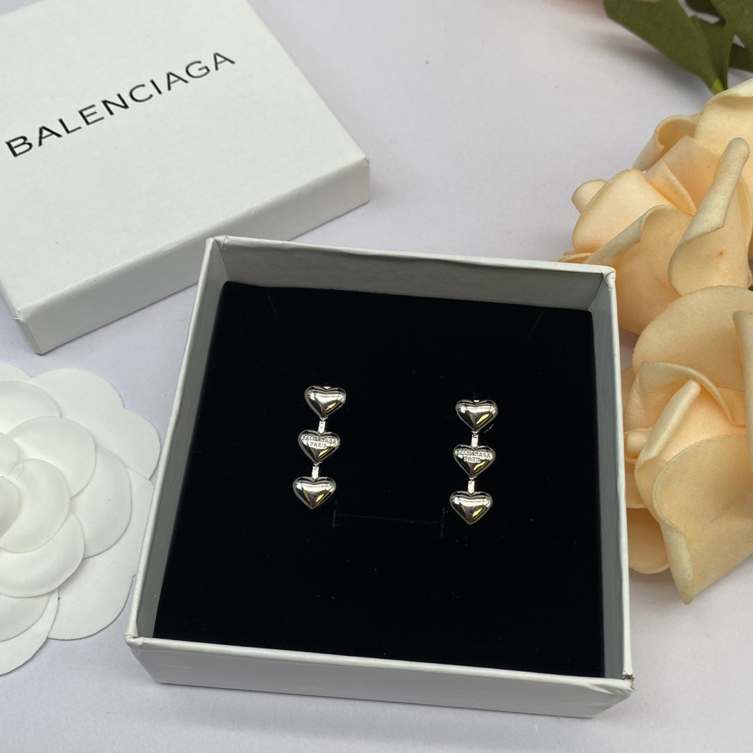 14J141EDE Stylish Earrings