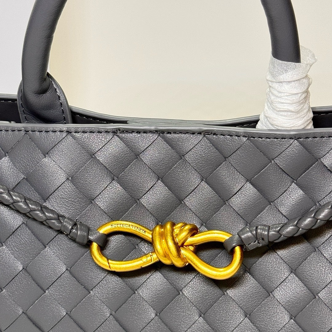 1XA80BDE Stylish leather bag