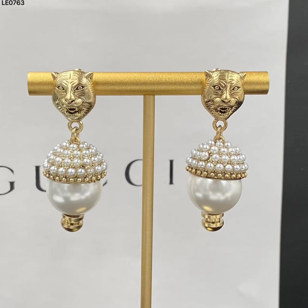 1YB356EDE Stylish Earrings