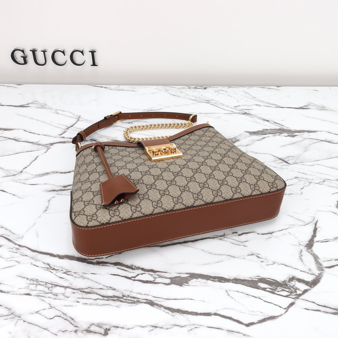 165NB106BDE Stylish leather bag