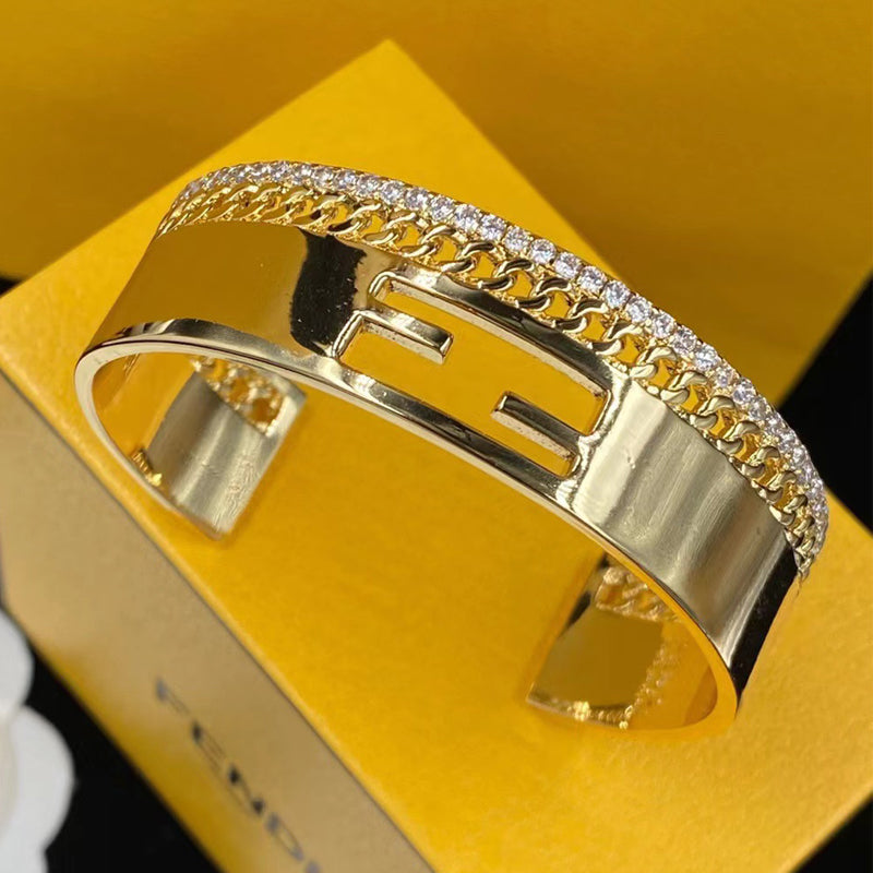 1F196KDE Stylish Bracelets