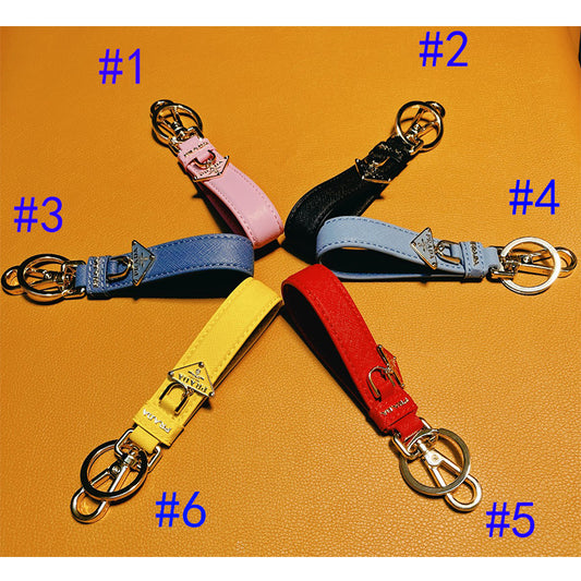 14PD27ADE Stylish key closure