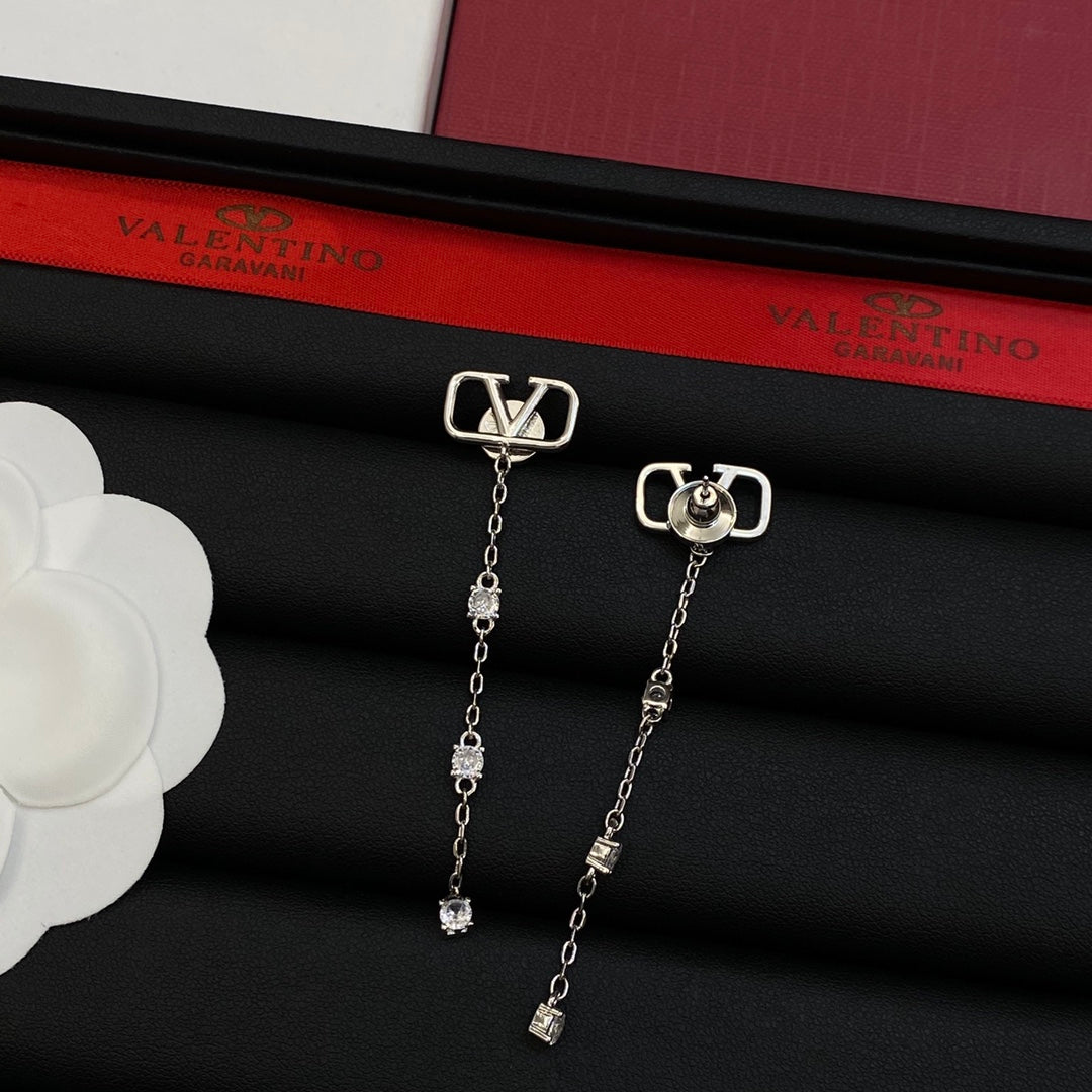 14VL451EDE Stylish Earrings