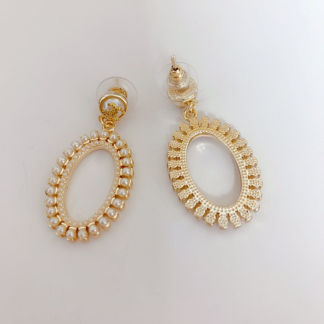 14C80EDE Stylish Earrings