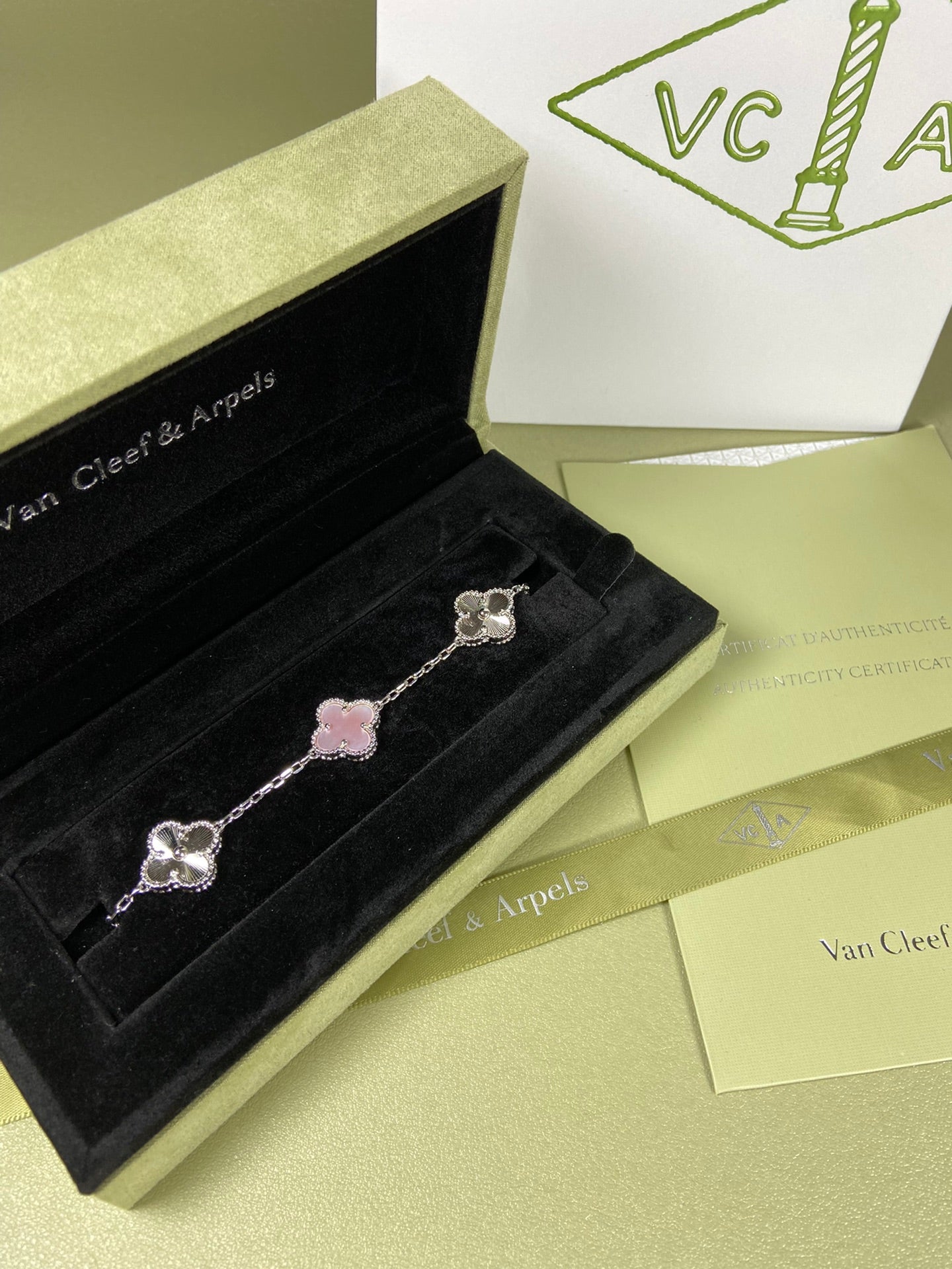 5XVA181KDE Stylish bracelets  5 flowers normal size1.5cm flower