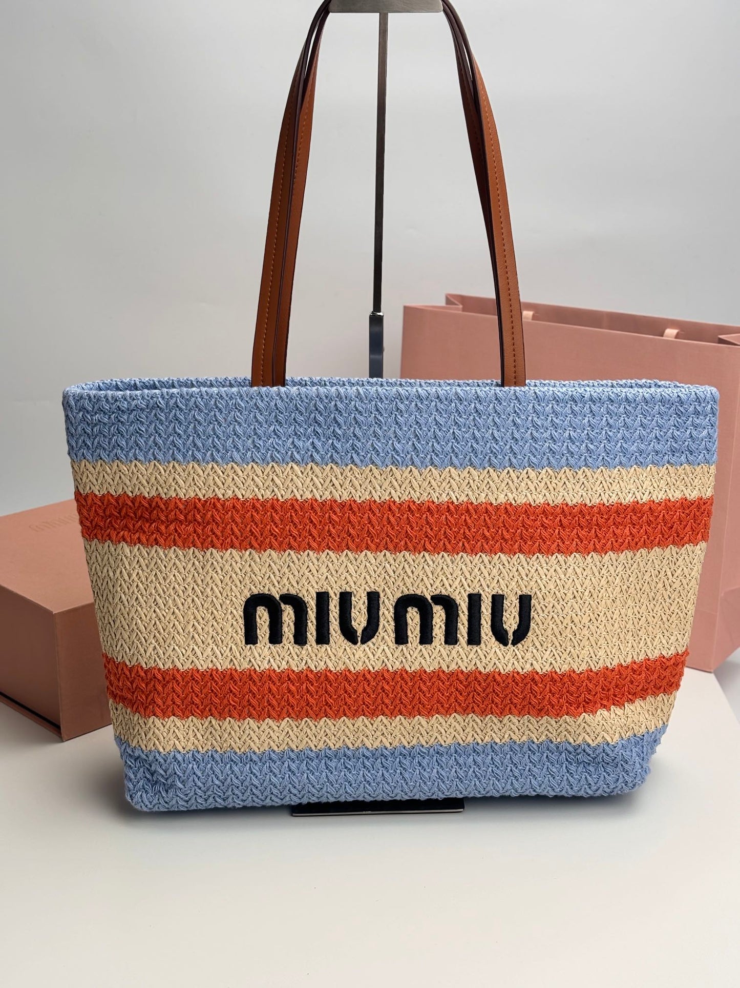 1XA78BDE Stylish Woven Bag