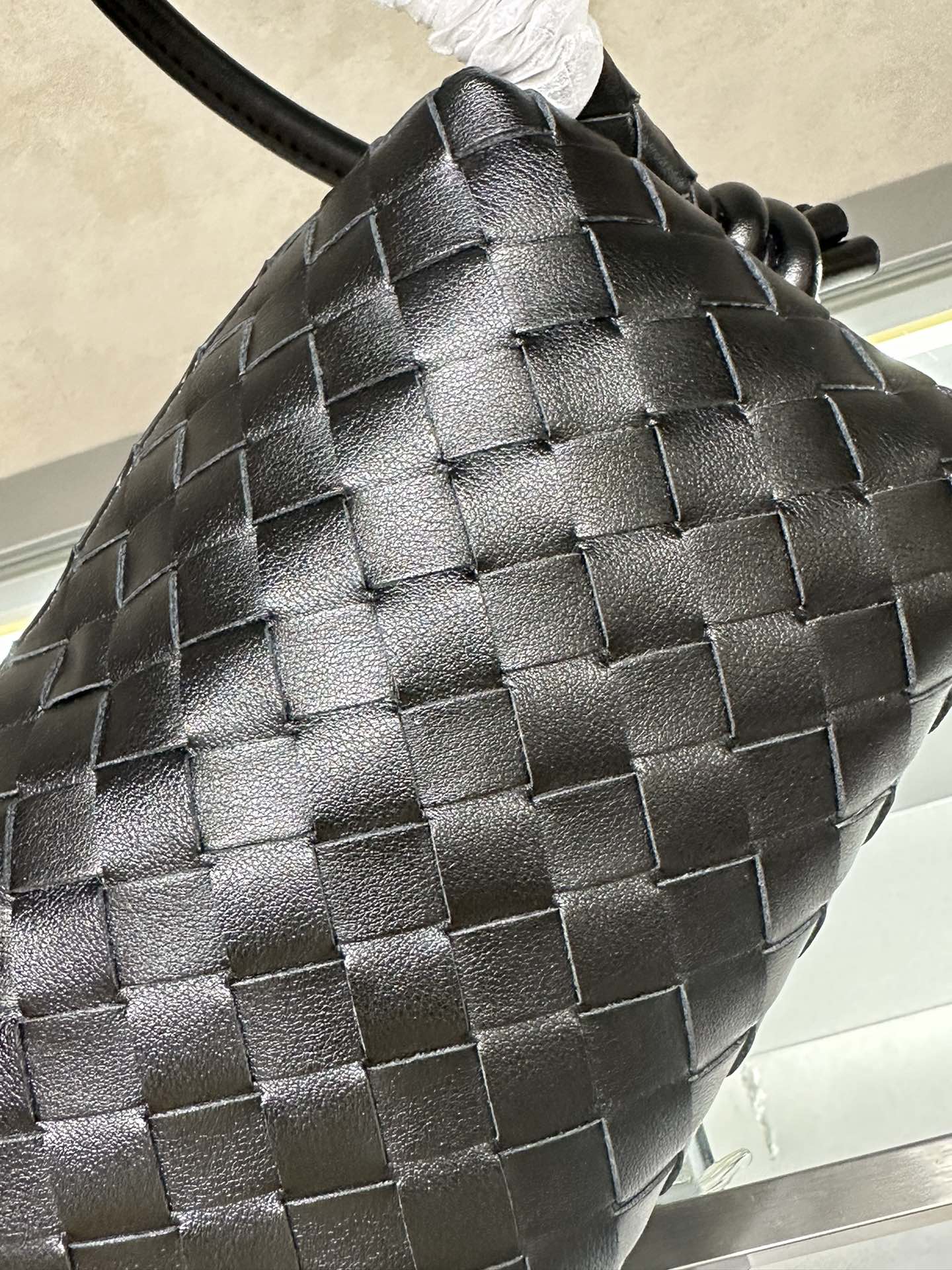 1XA84BDE Stylish leather bag