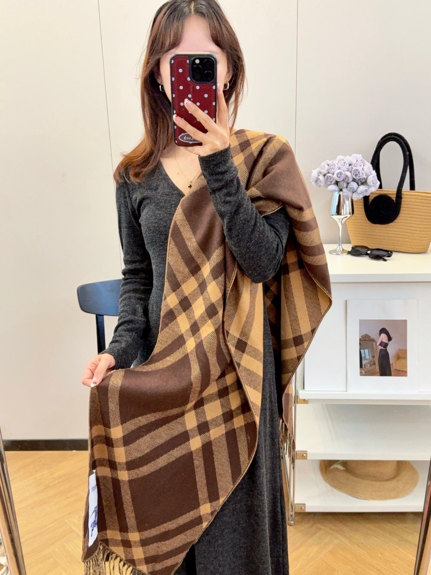 185ZR32WDE Stylish Winter Scarves