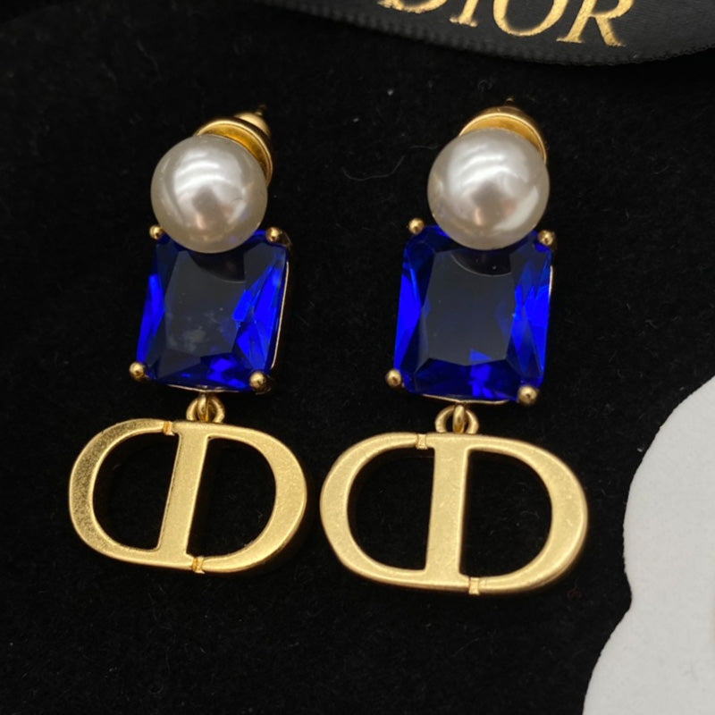 1YD185EDE Stylish Earrings