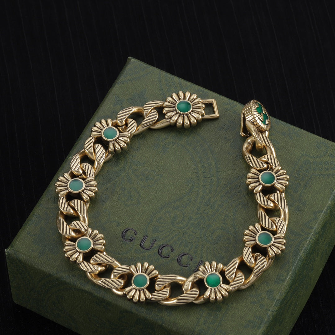 14B937KDE Stylish Bracelets