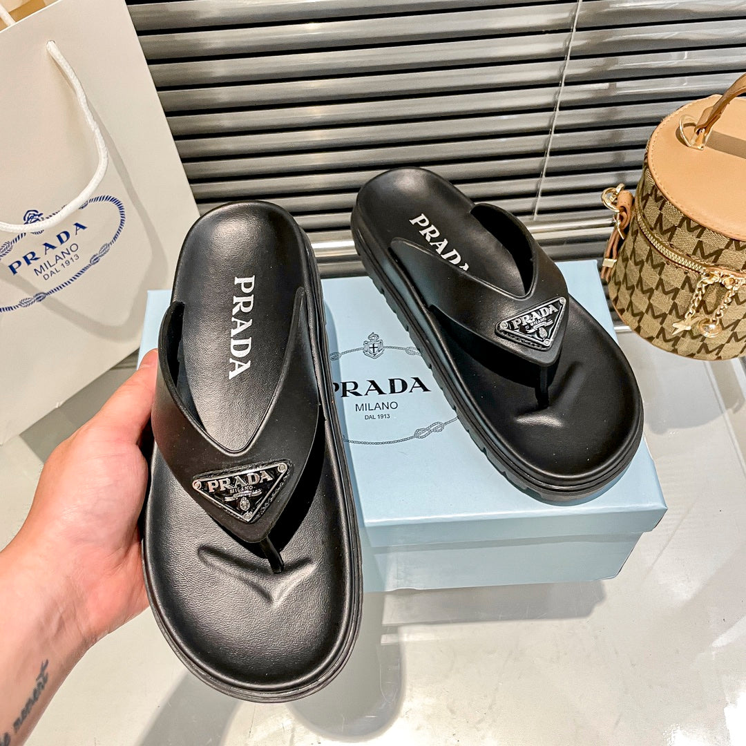 14PD181ZDE Stylish Slippers