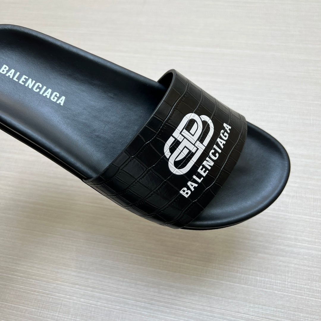 54J99ZDE Stylish slippers