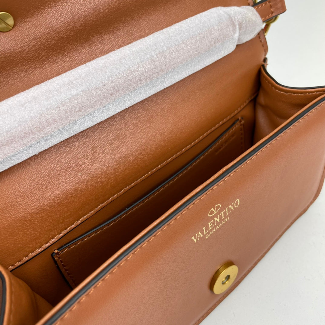 1WVL114BDE Stylish leather bag