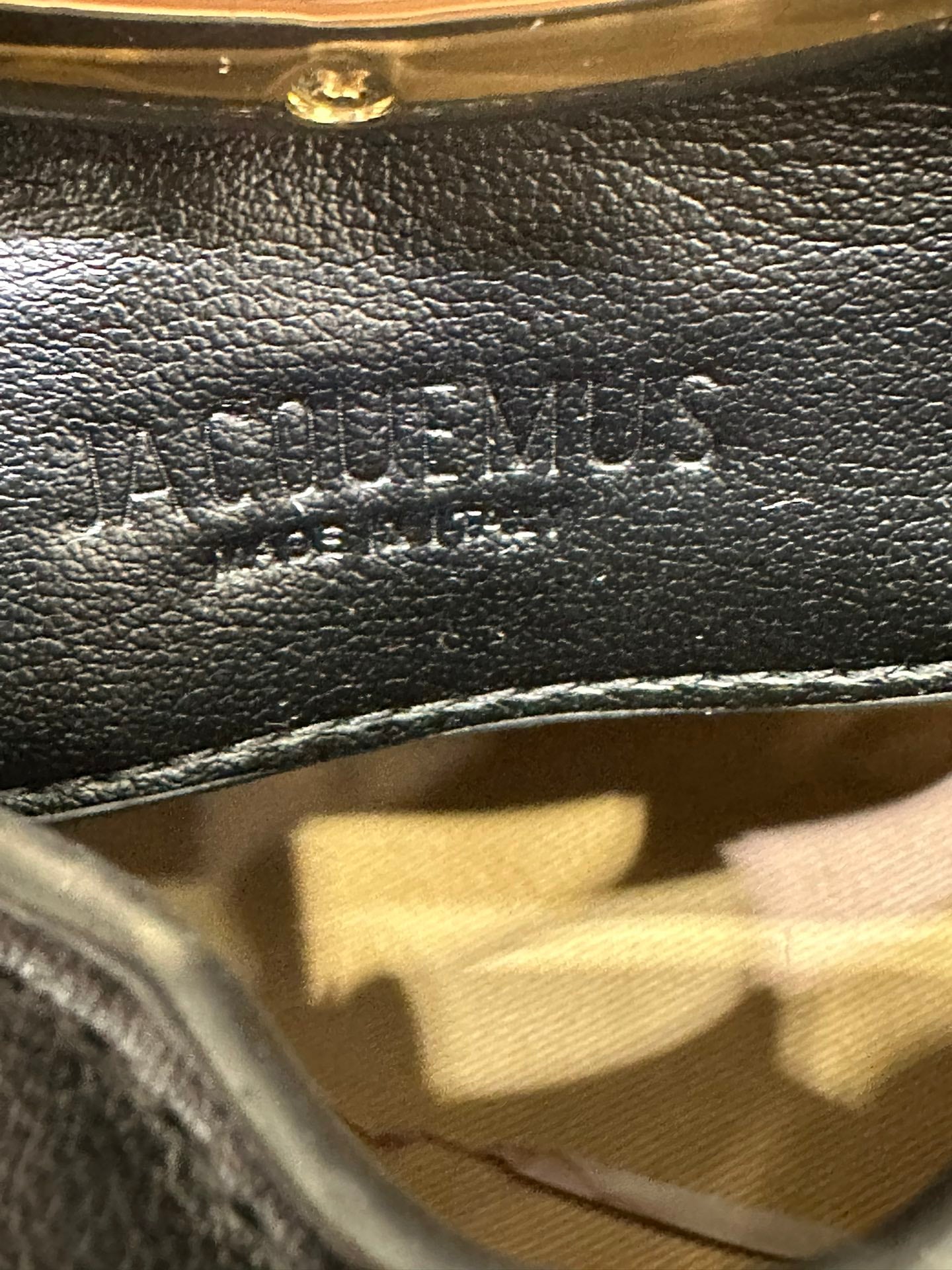 155NA12BDE Stylish leather bag