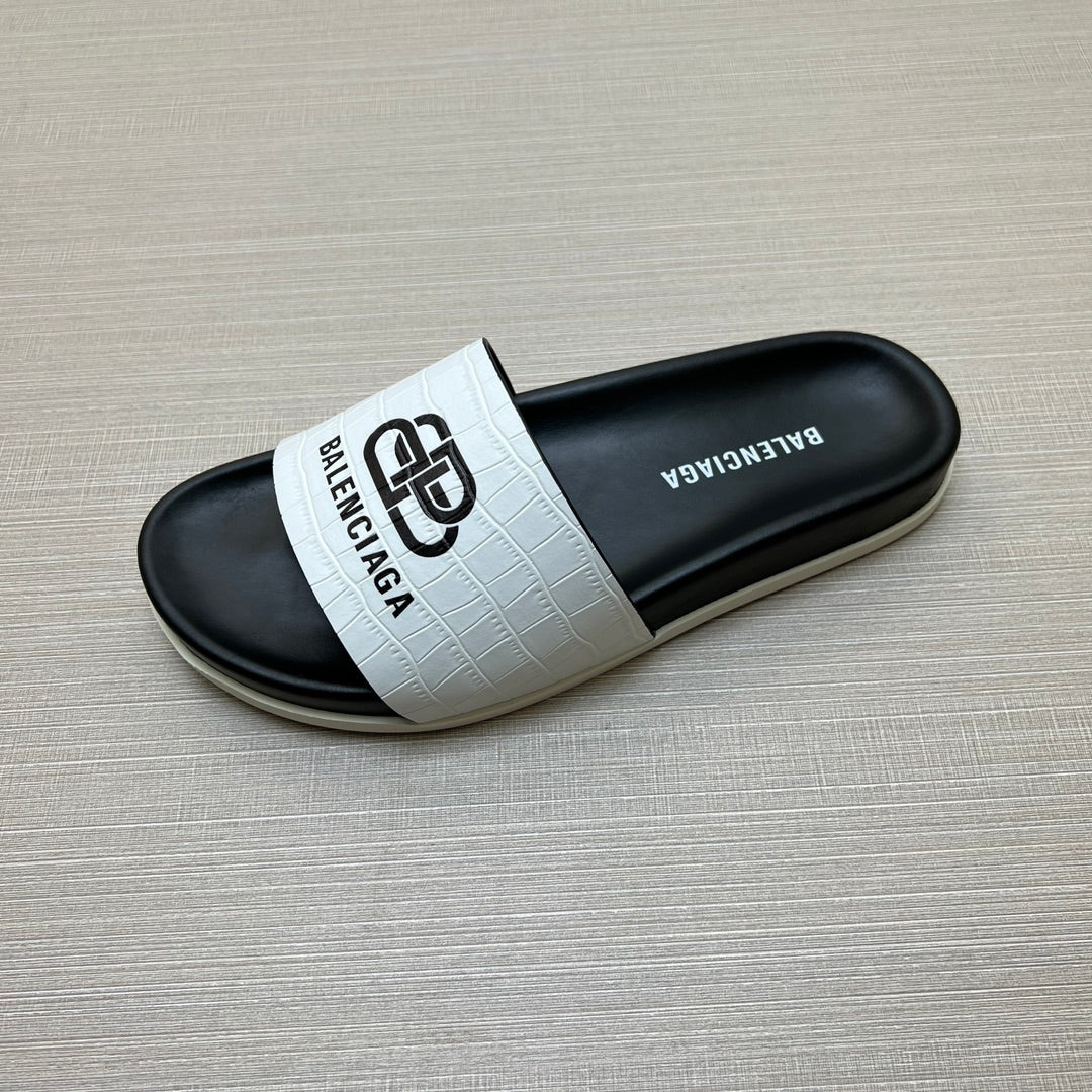 54J99ZDE Stylish slippers