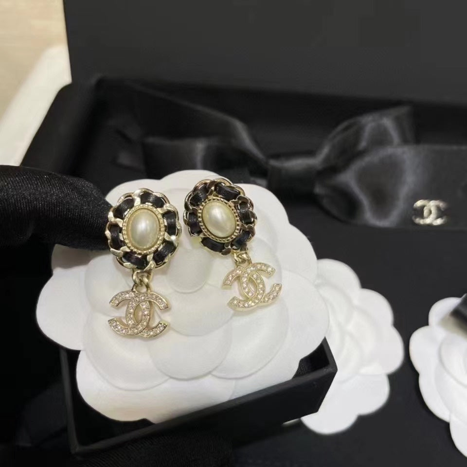 1YC155EDE Stylish Earrings