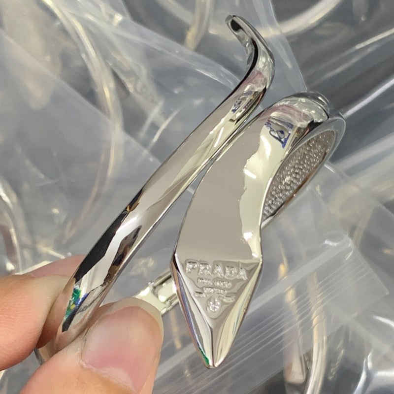 84PD38KDE Stylish Bracelets