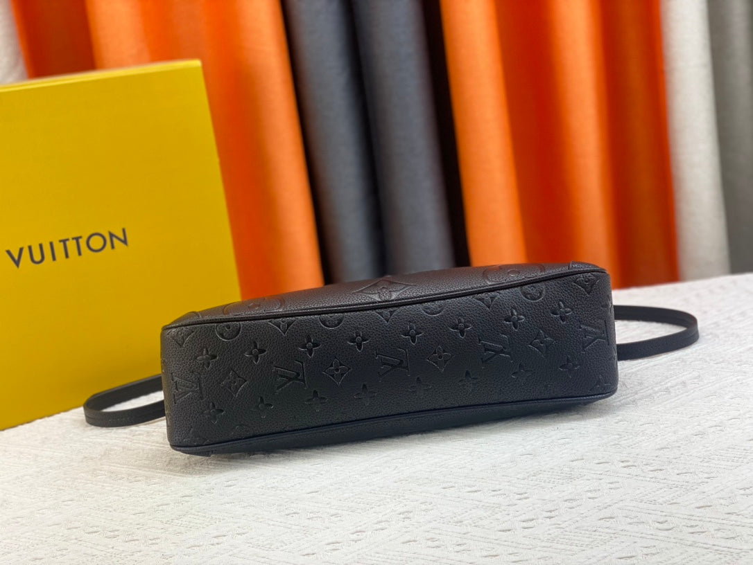 2XE174BDE Stylish leather bag 