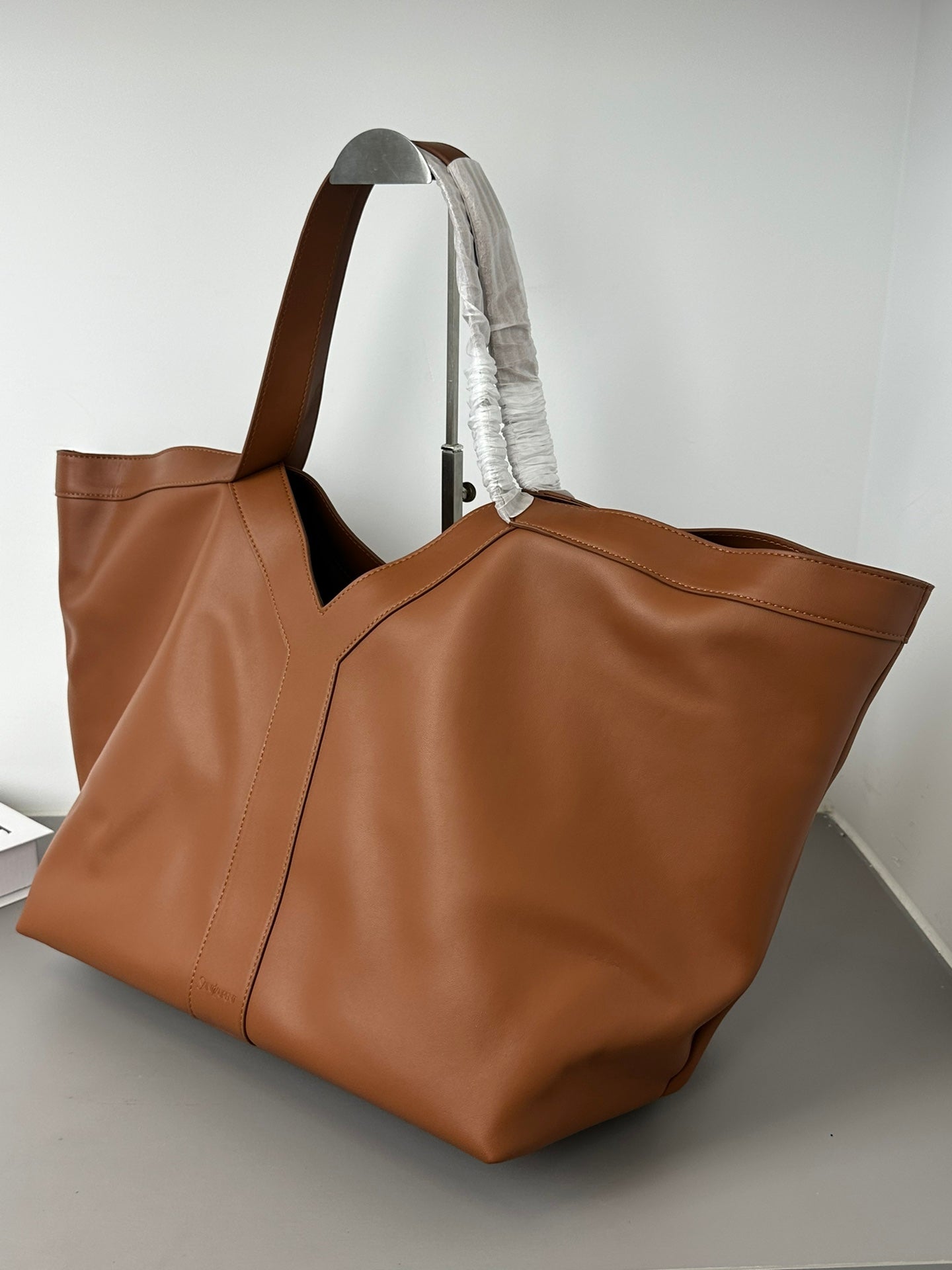 1XSL51BDE Stylish leather bag