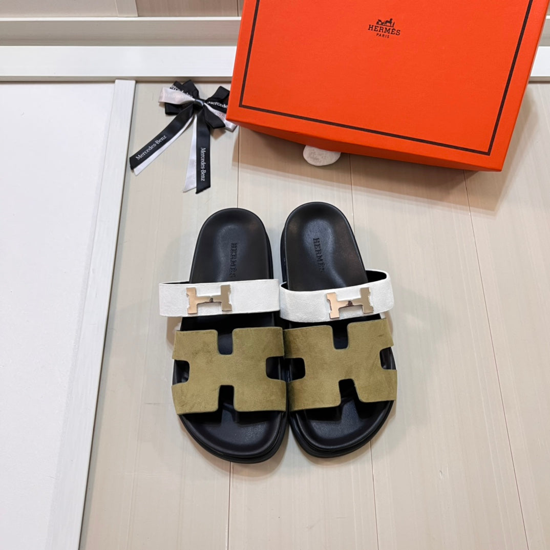 14H207ZDE Stylish Slippers