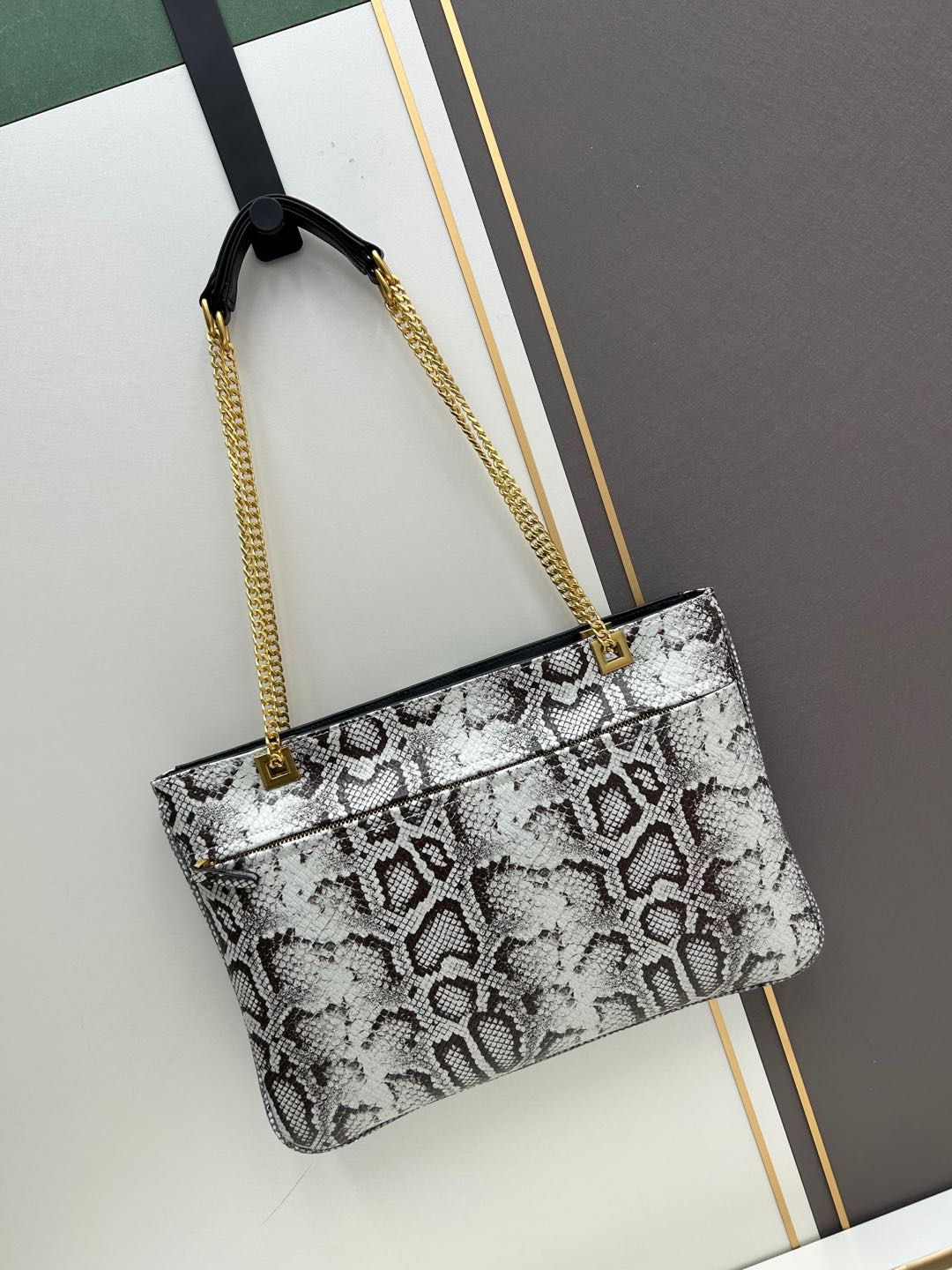 2WVL47BDE Stylish leather bag