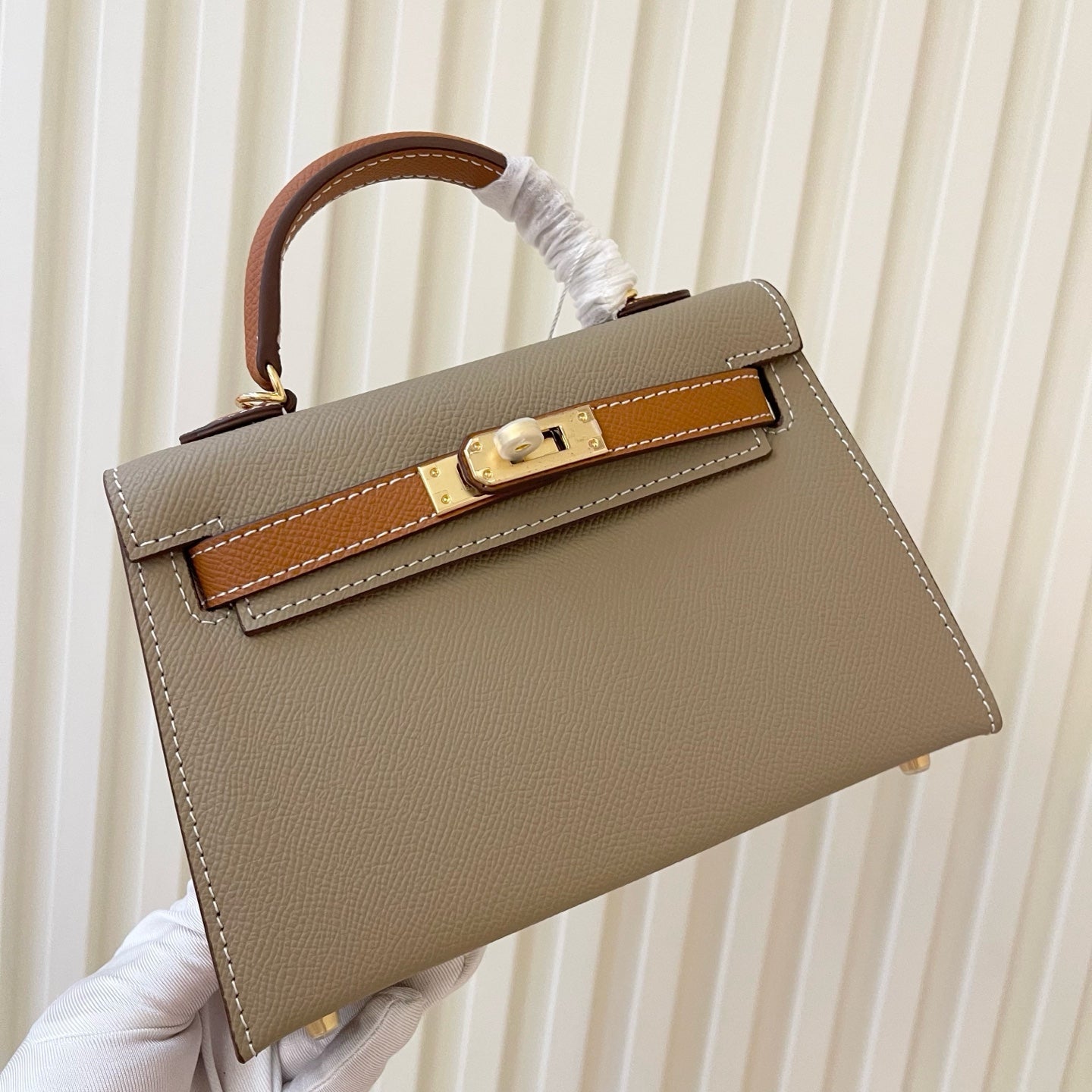 2WH25BDE Stylish leather bag