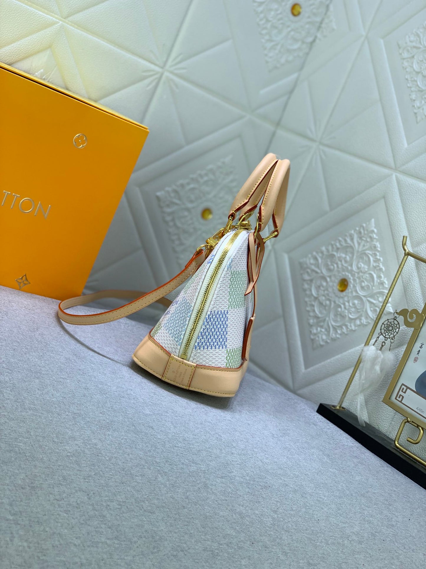 2XE335BDE Stylish leather bag 